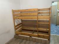 Дървено легло с допълнителни чекмеджета