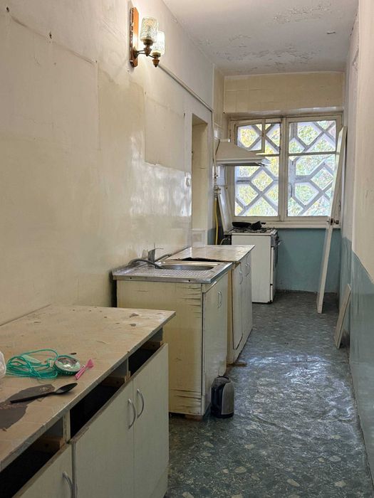 На: Ц-1 Ул. Истикбол 
Мирабадский район
Ор-р: “B&B Coffe House