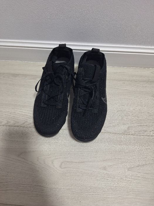 Adidasi nike vapormax