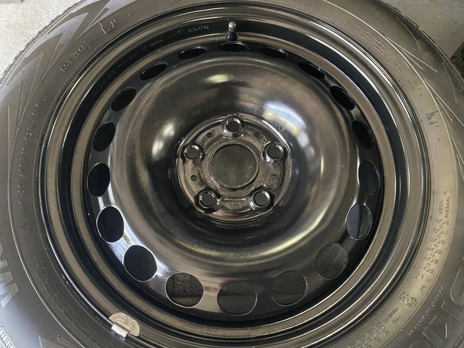 Jante noi roti iarna 16 Skoda Superb Audi Q2  Passat 205/60R16 Nokian