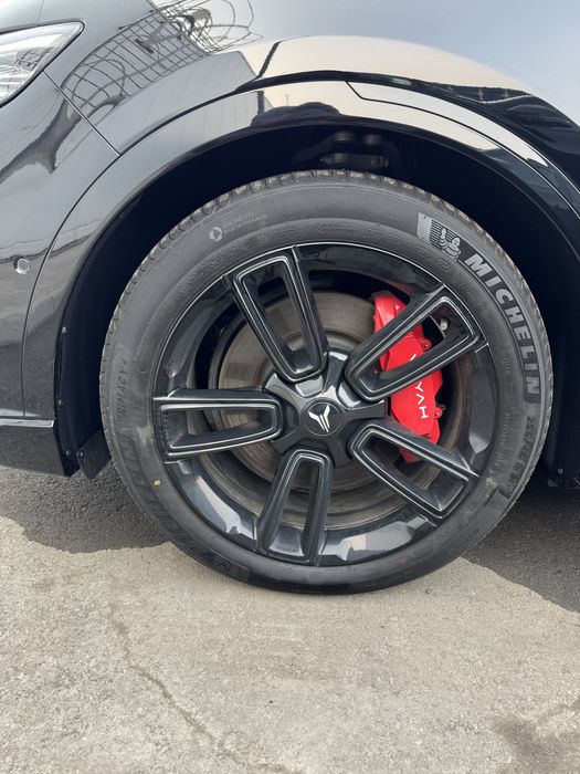 Voyah free 318 black/black с пробегом