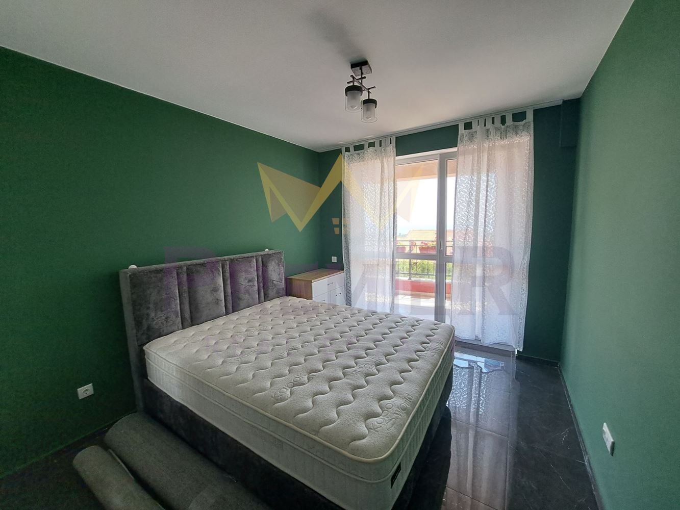 3-стаен в Варна-Виница площ 115 цена 800