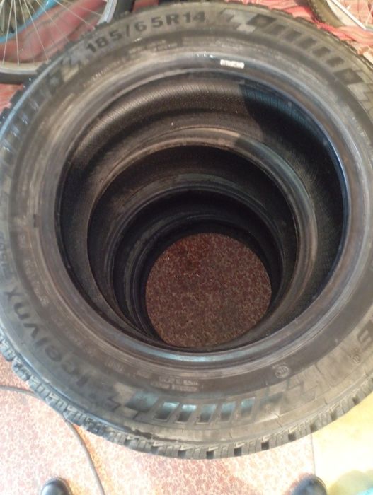 Продам Triangle IcelynX зимние шины 185/65 r14