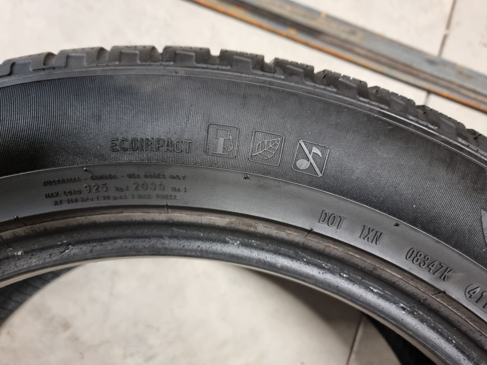 2 броя 235/55/19 гуми PIRELLI Scorpion Winter 4119 5 мм грайфер