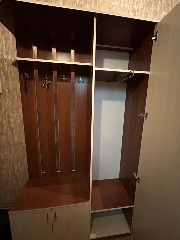Продам прихожую