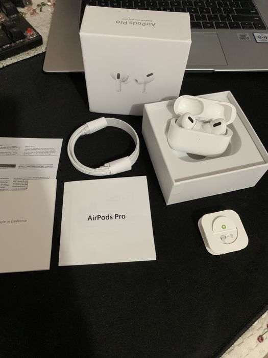 Apple AirPods Pro 1st Generation