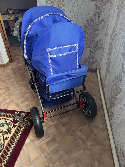 Продам детскую коляску и манеж деревянный