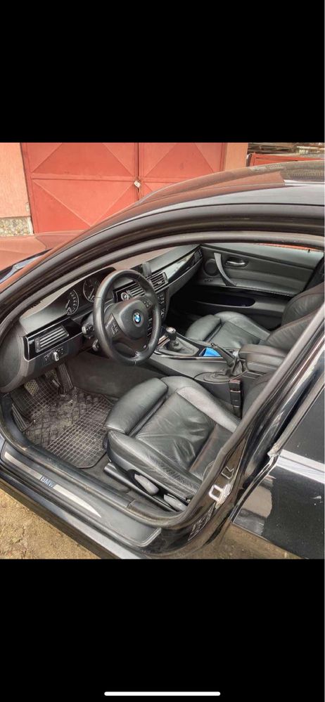 Se vinde bmw e90 LCI