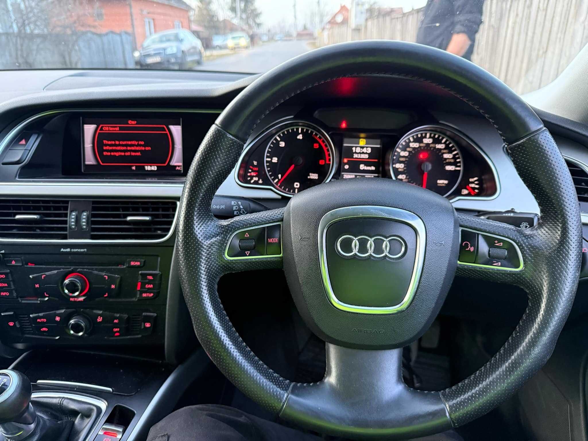 Dezmembrez Audi a5 Sportback motor 2.0 tdi 170 cp CAHA culoare ly9c