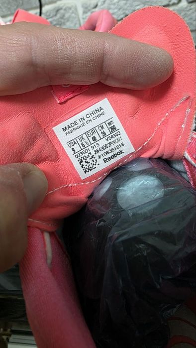 Женнские кроссовки Reebok