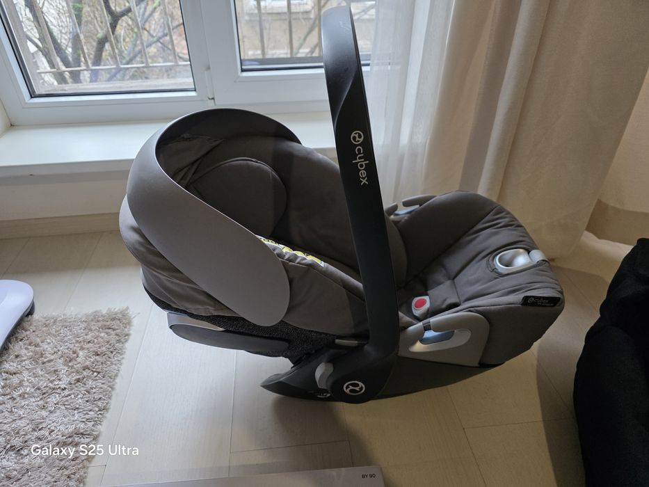 Бебешко столче за кола