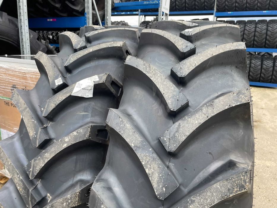 Cauciucuri noi 16.9-38 cu 14 pliuri pentru tractor spate marca OZKA
