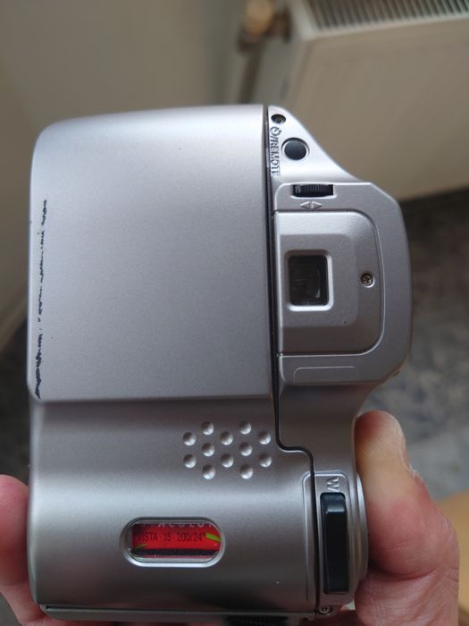 Compact Olympus IS200