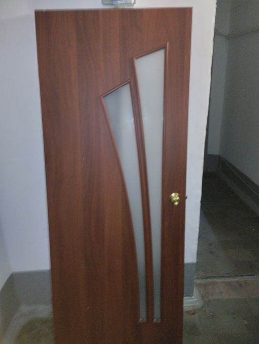 Продам двери межкомнатные.