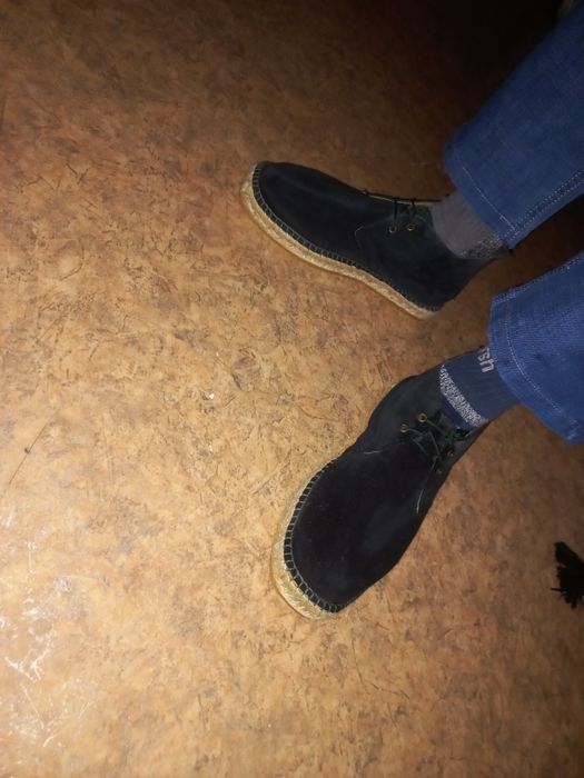 Ботинки замш натуральный кожа  внутри 40 размер как новый