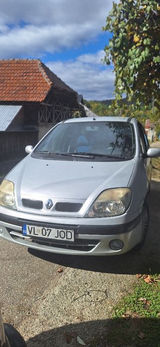 Renault Scenic-Megane