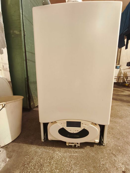 Centrala Ariston gaz Genus Evo 24KW