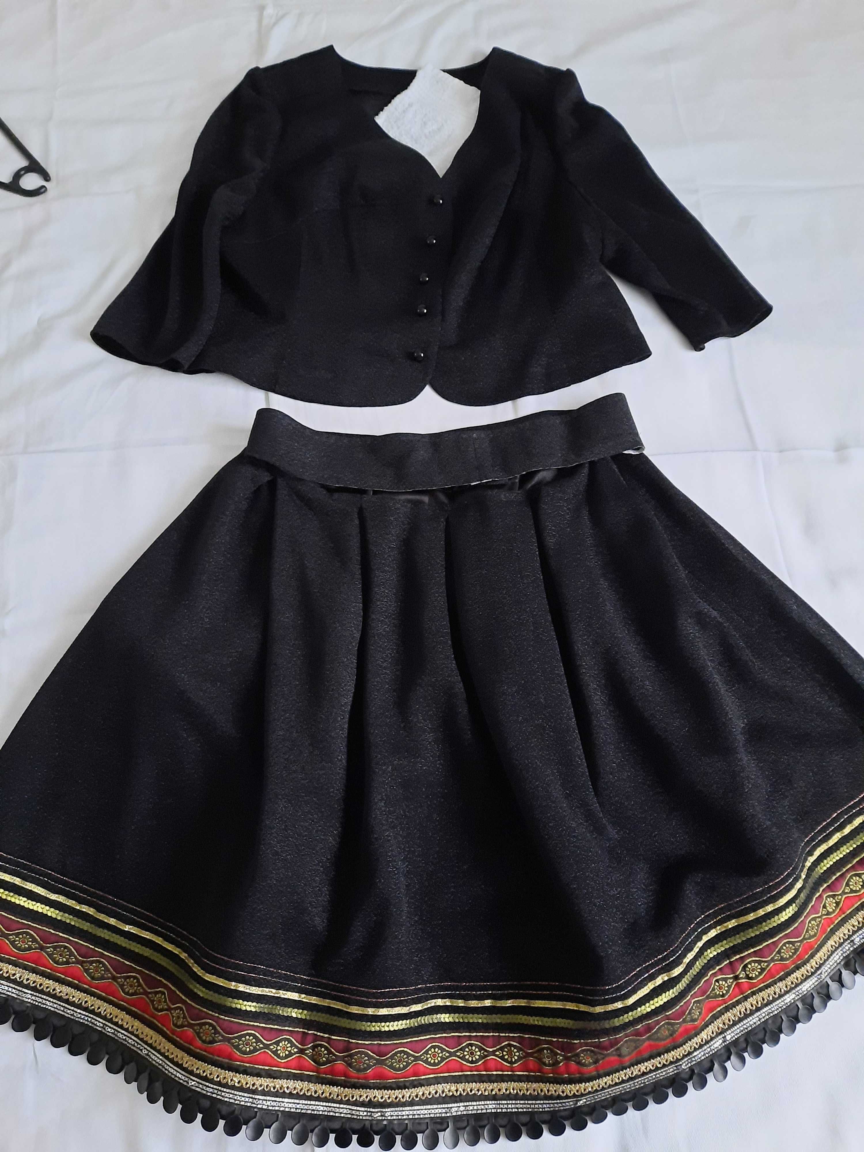 Costumatie inedita din lurex negru