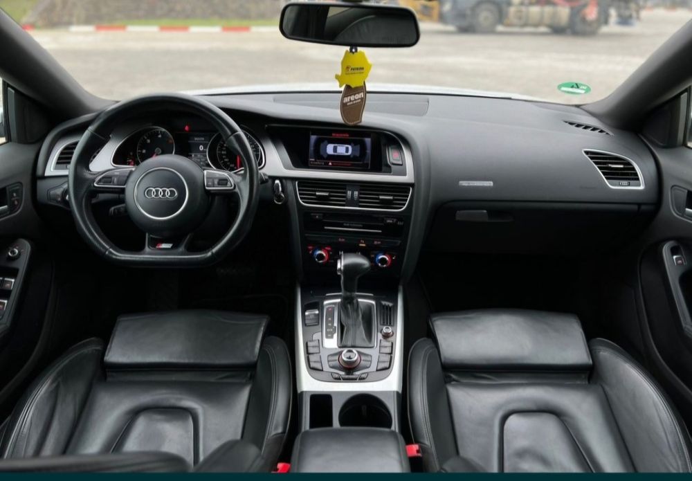 Vând Audi A 5 S-line 2014 quatro