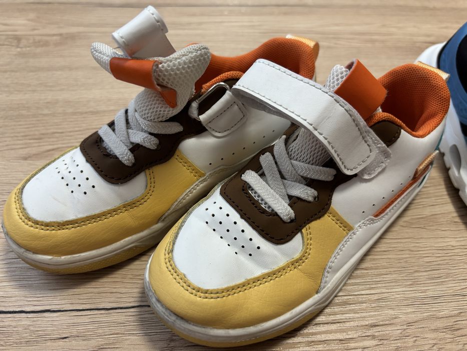 детски светещи маратонки и кецове