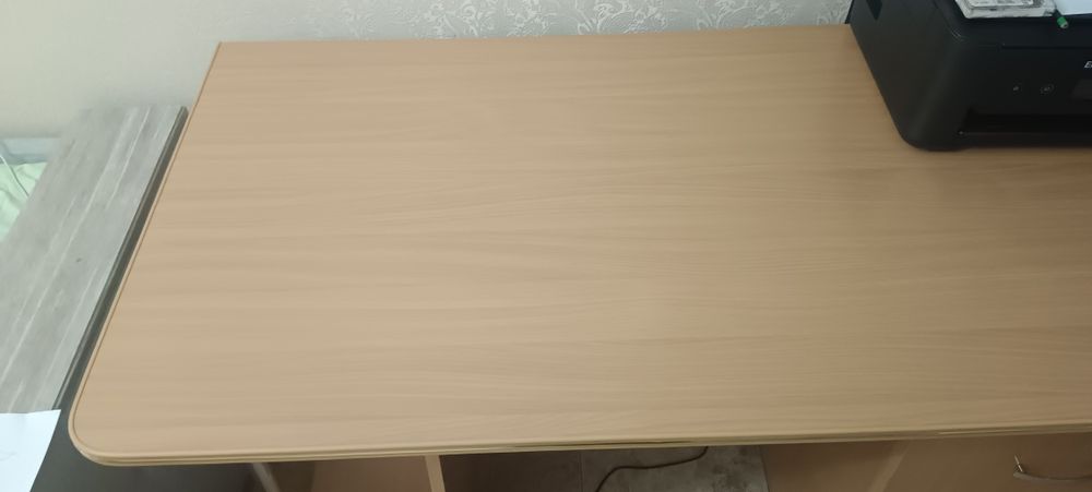 Продам стол для компьютера