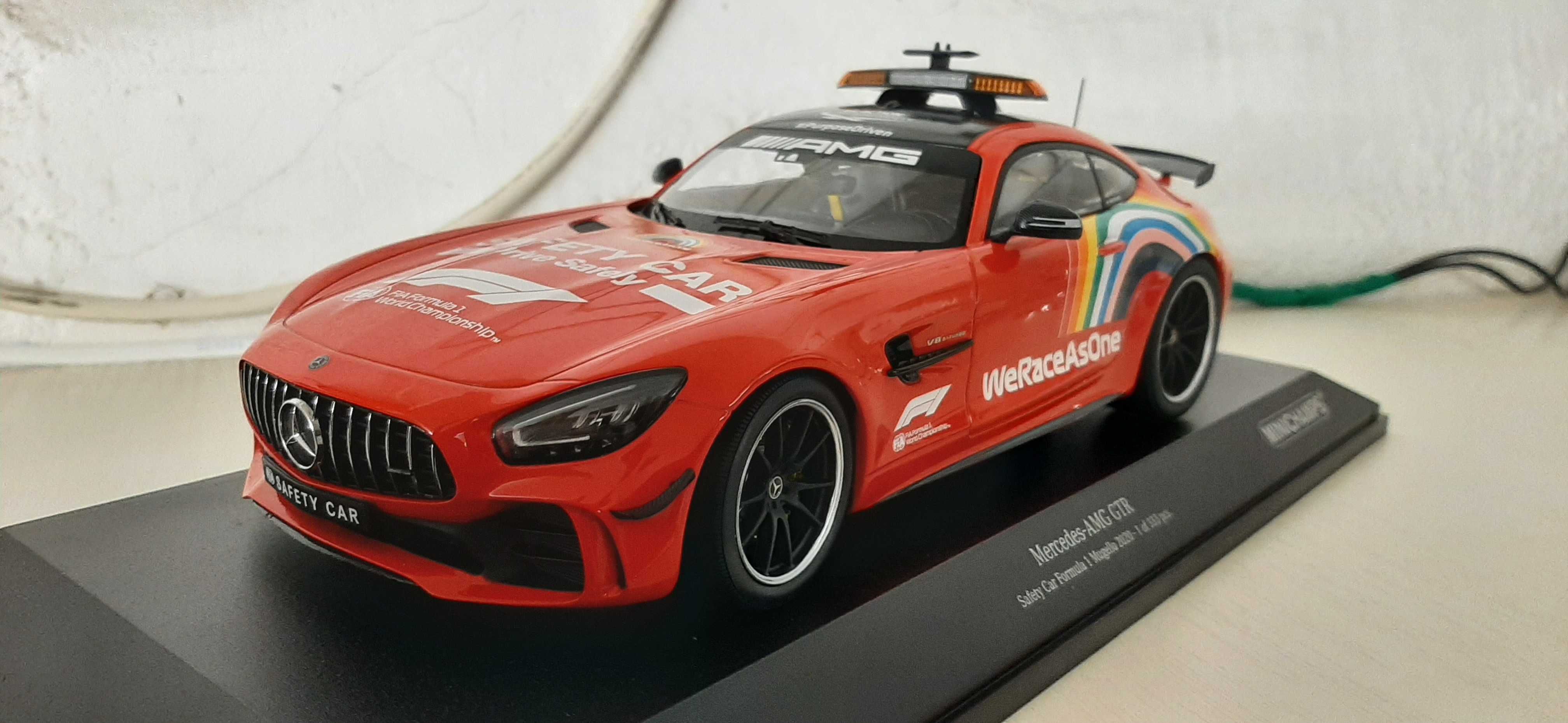 Vand Macheta Mercedes AMG GT-R Safety Car 1/18