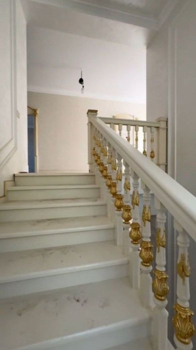 Sotiladi Дом Мирабад Махаля Карасу 8,21 сотки 3 уровня ор. Рисовый