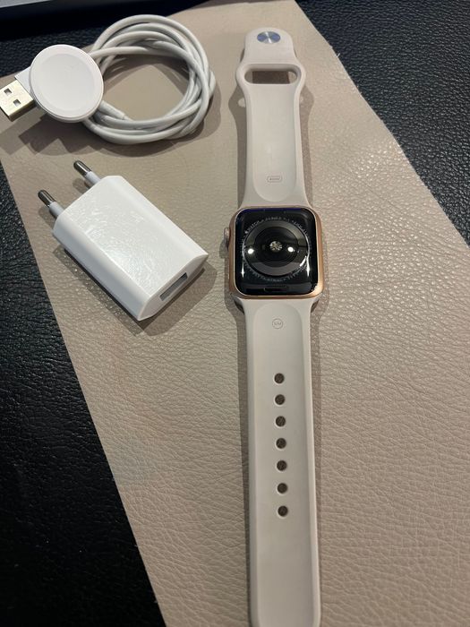 APPLE Watch Series 5 40mm Rose Gold