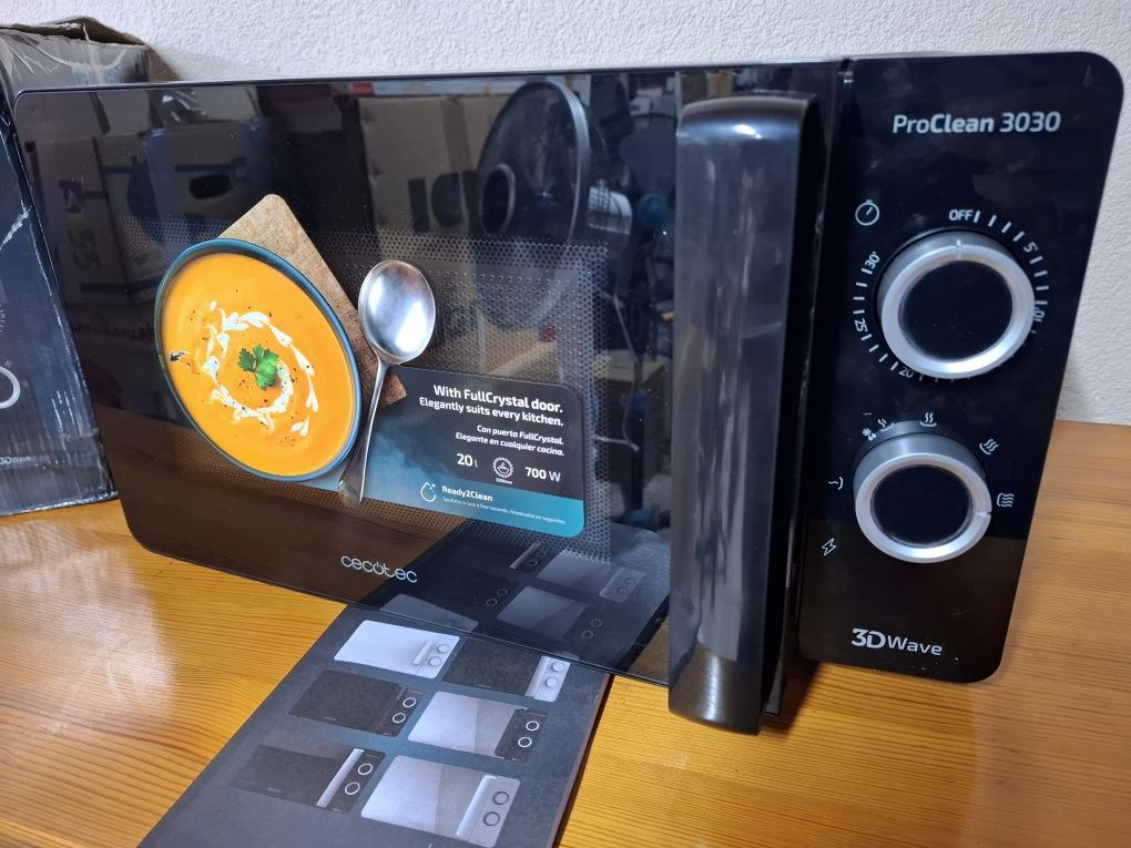 Микровълнова печка Cecotec ProClean 3030,700 W, 20л,6нива,таймер,грил.