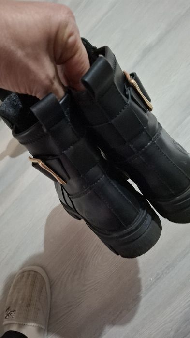 Vand Ghete mărimea 39