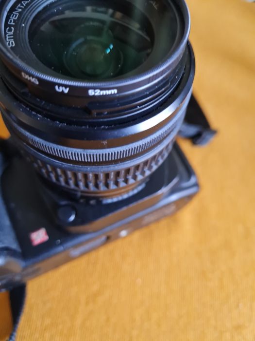 Vând aparat foto digital PentaxK200d,stare impecabilă.