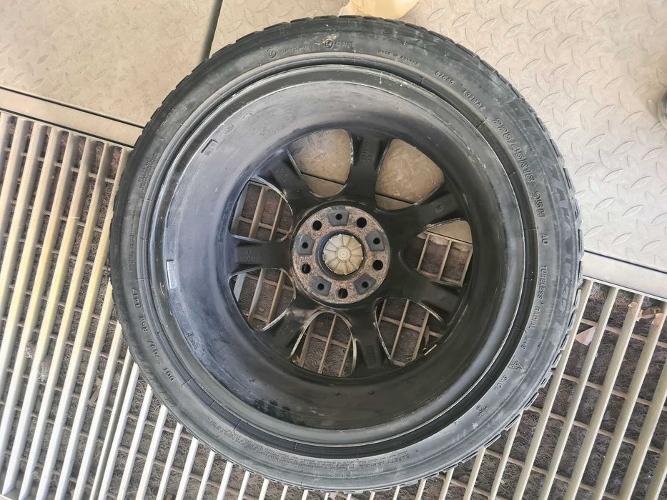 Джанта с гума бмв 225/45/18