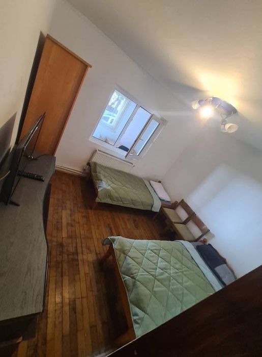 Vand apartament cu 2 camere(transformat in 3)parter,zonaGirocului