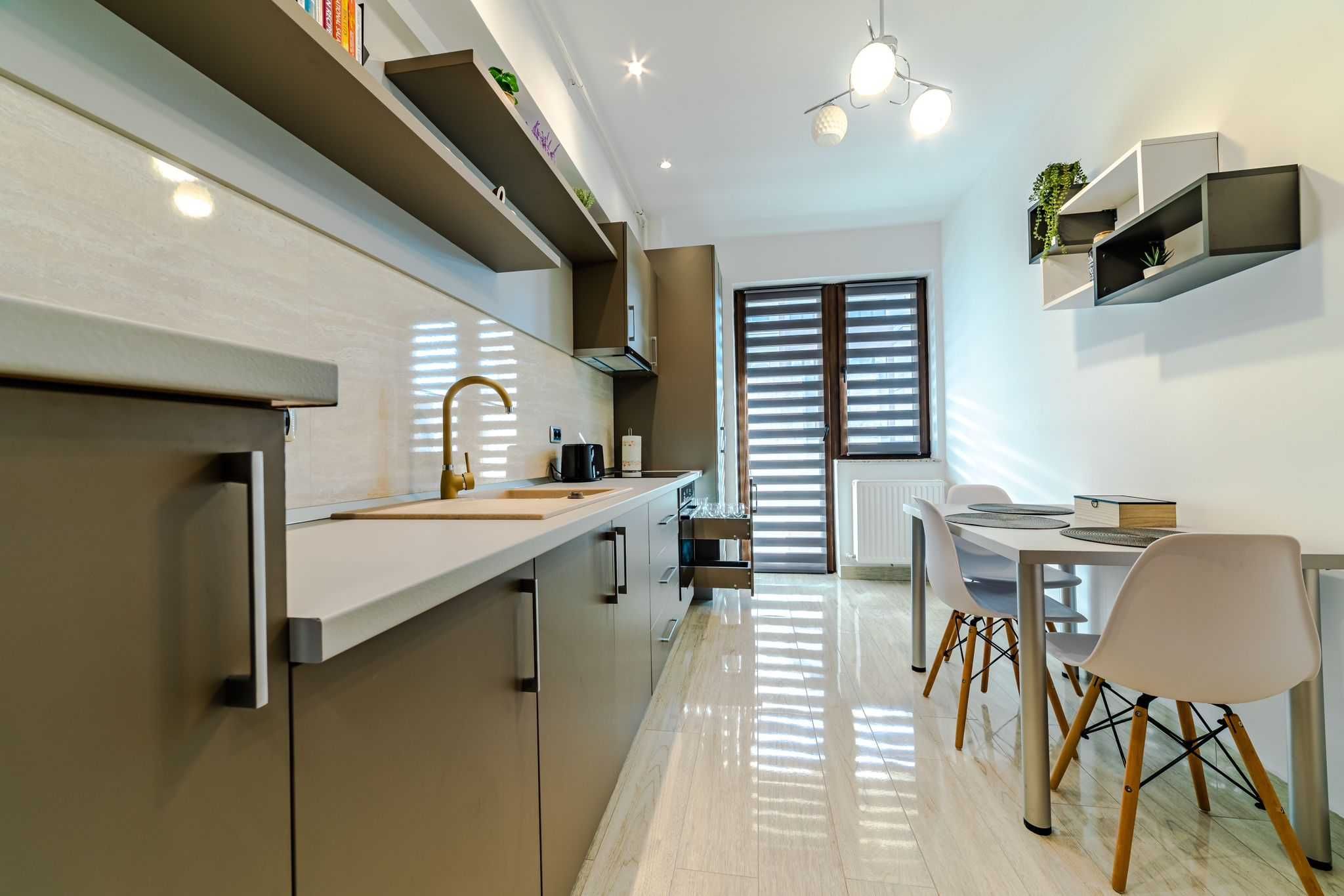 OFERTA: Apartament 2 camere LUX 80 m2 + parcare, ISARAN