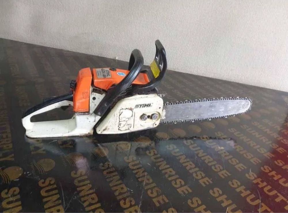 Моторен трион Щил бензИНОПИЛ  STIHL 024AV