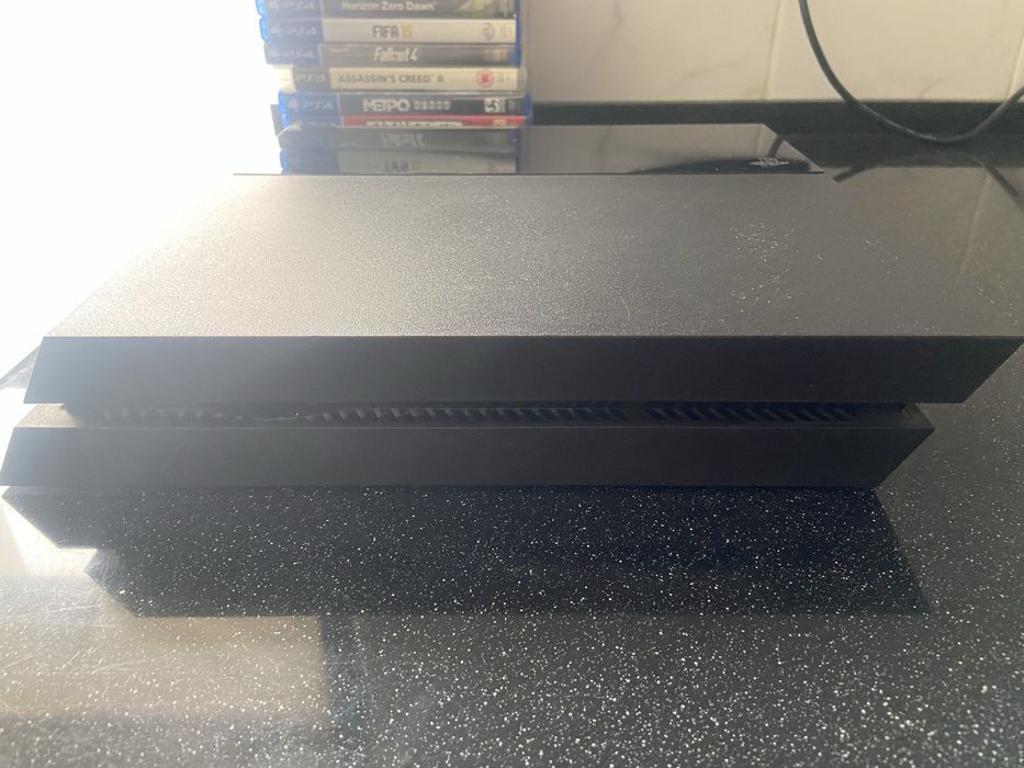 Playstation 4, джостик и диски