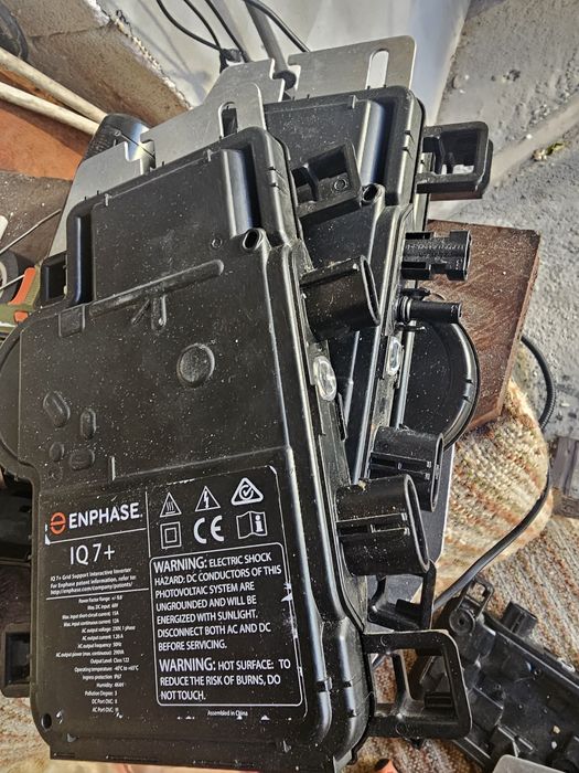 Microinvertor Enphase IQ7+