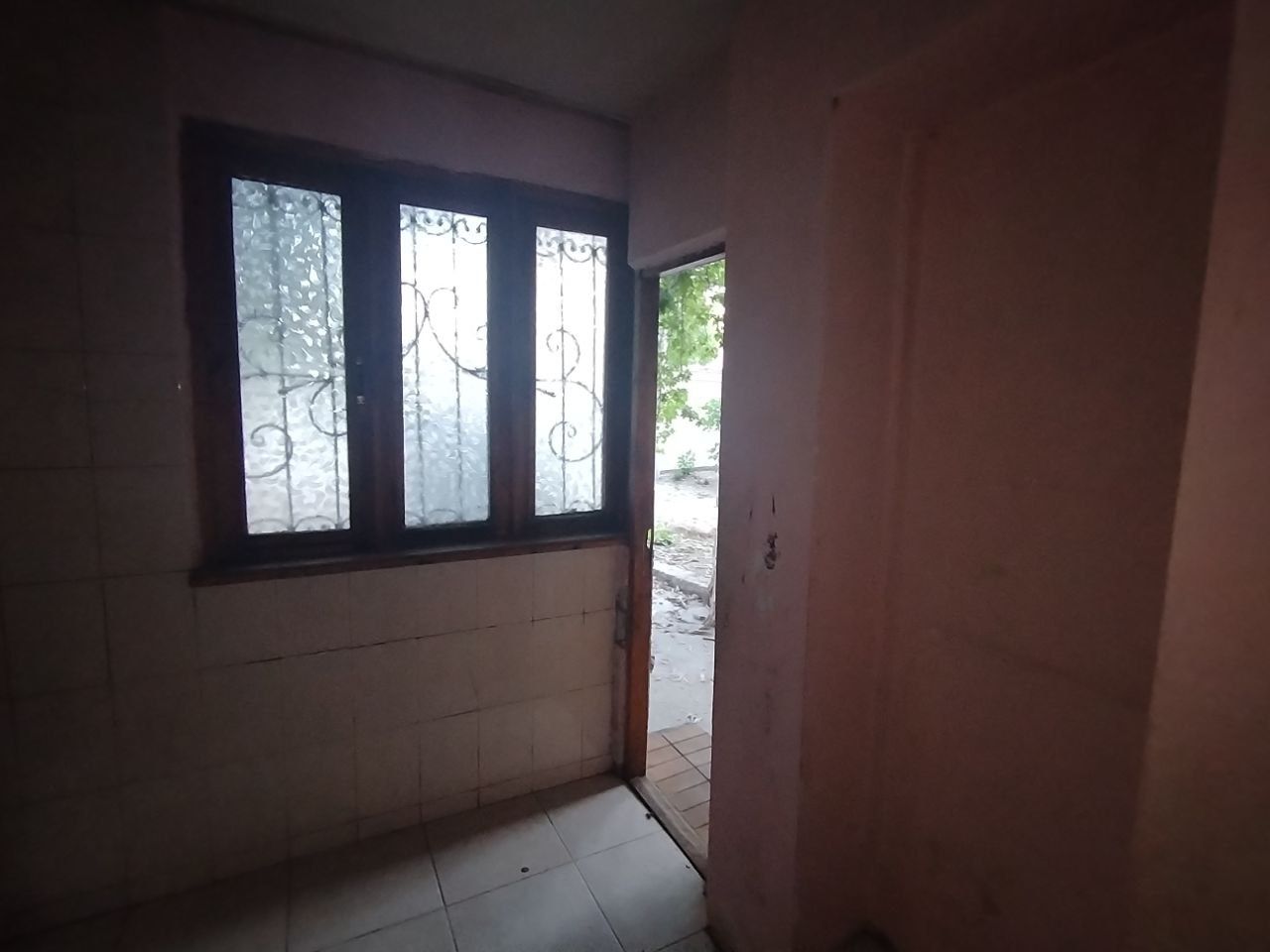Продается 2 комнатная квартира. Мархабо