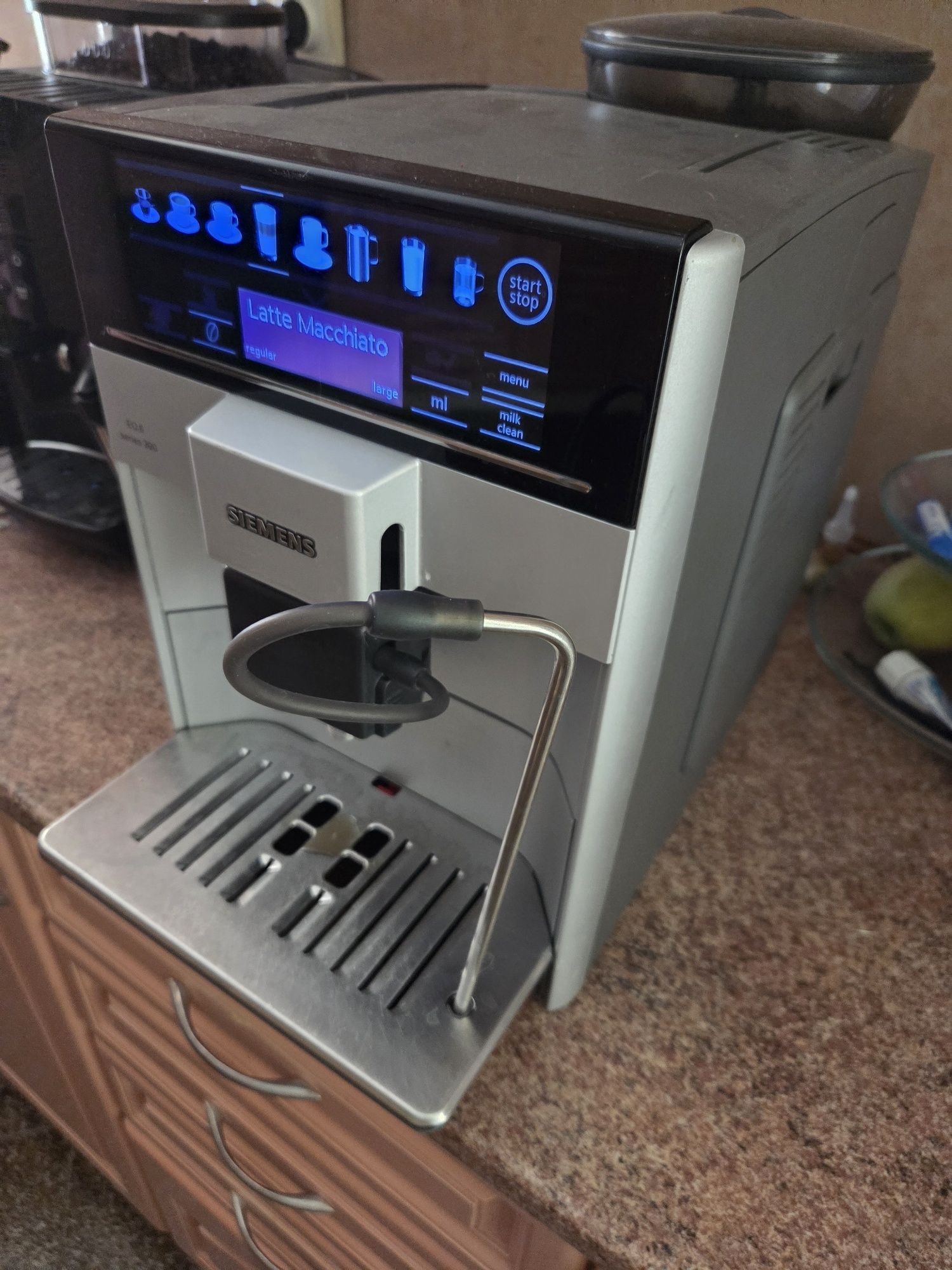 Кафеавтомат Siemens eq6