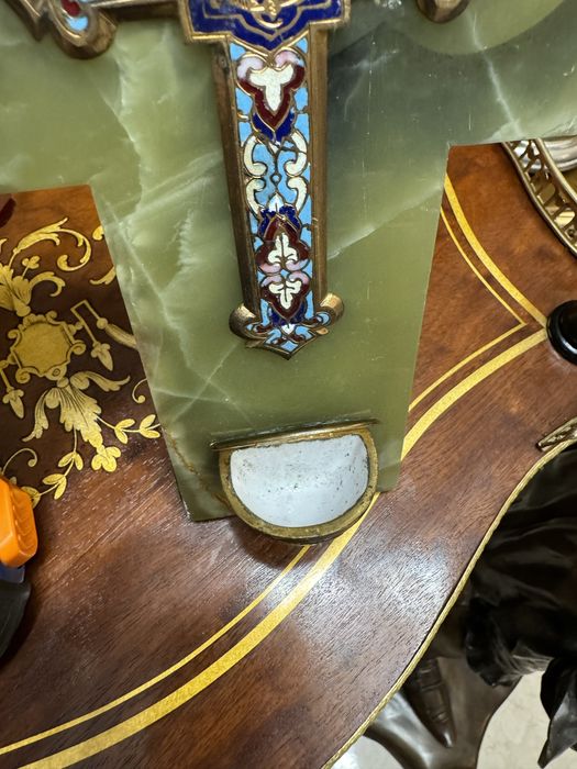 Crucifix- email- onix- candela