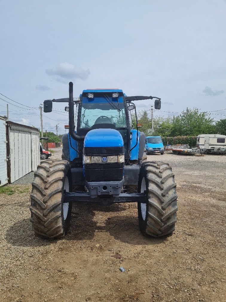 Tractor New Holland TM 135