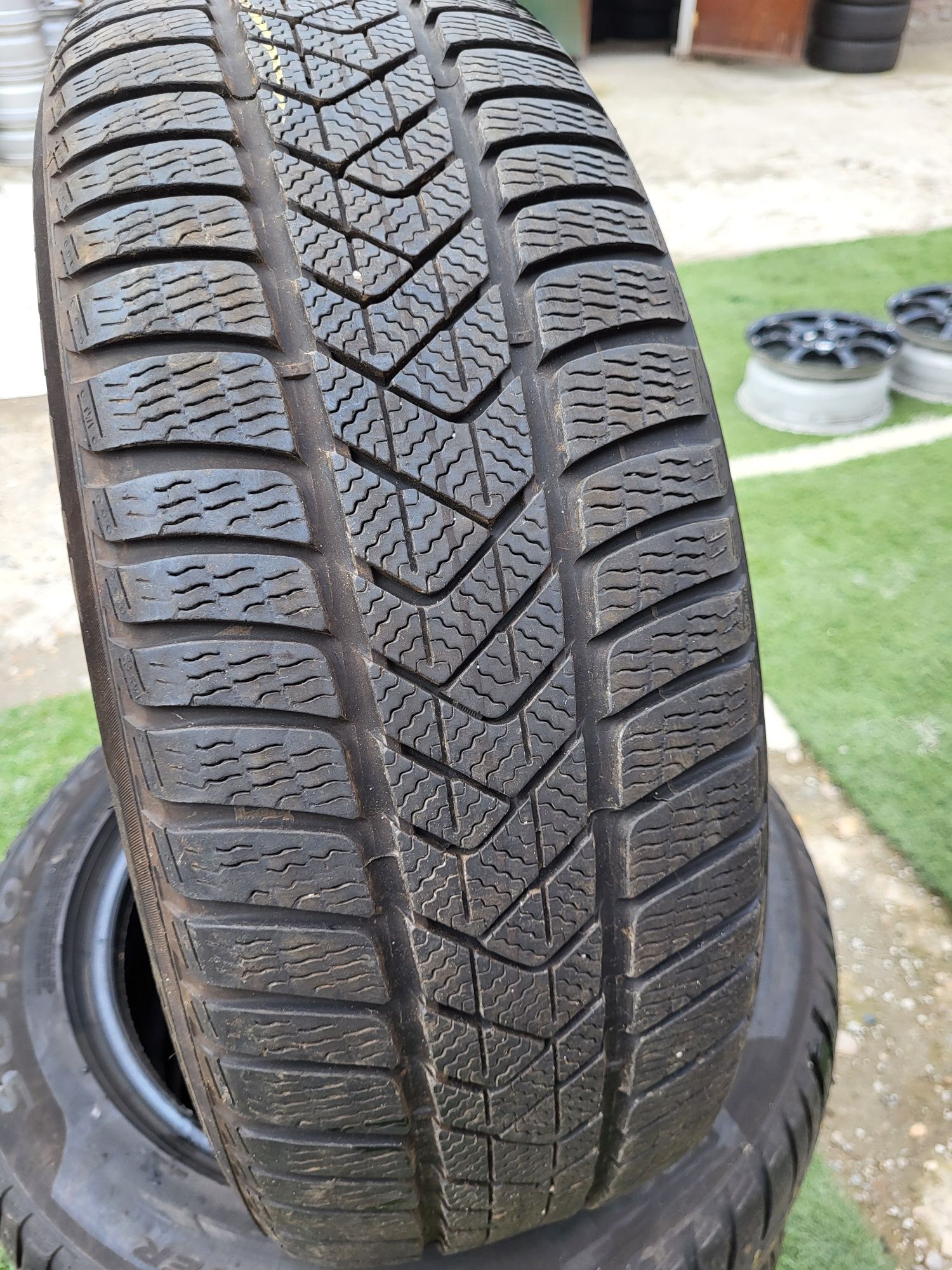 4 бр 225/55/17 Pirelli зимни гуми