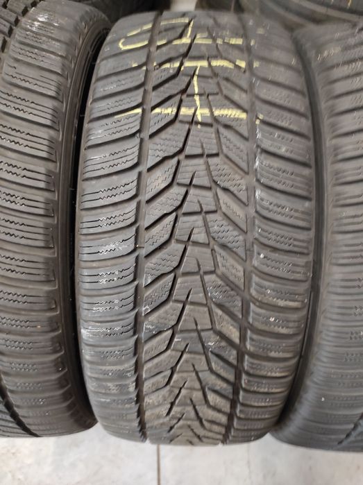 235/45/18 Hankook