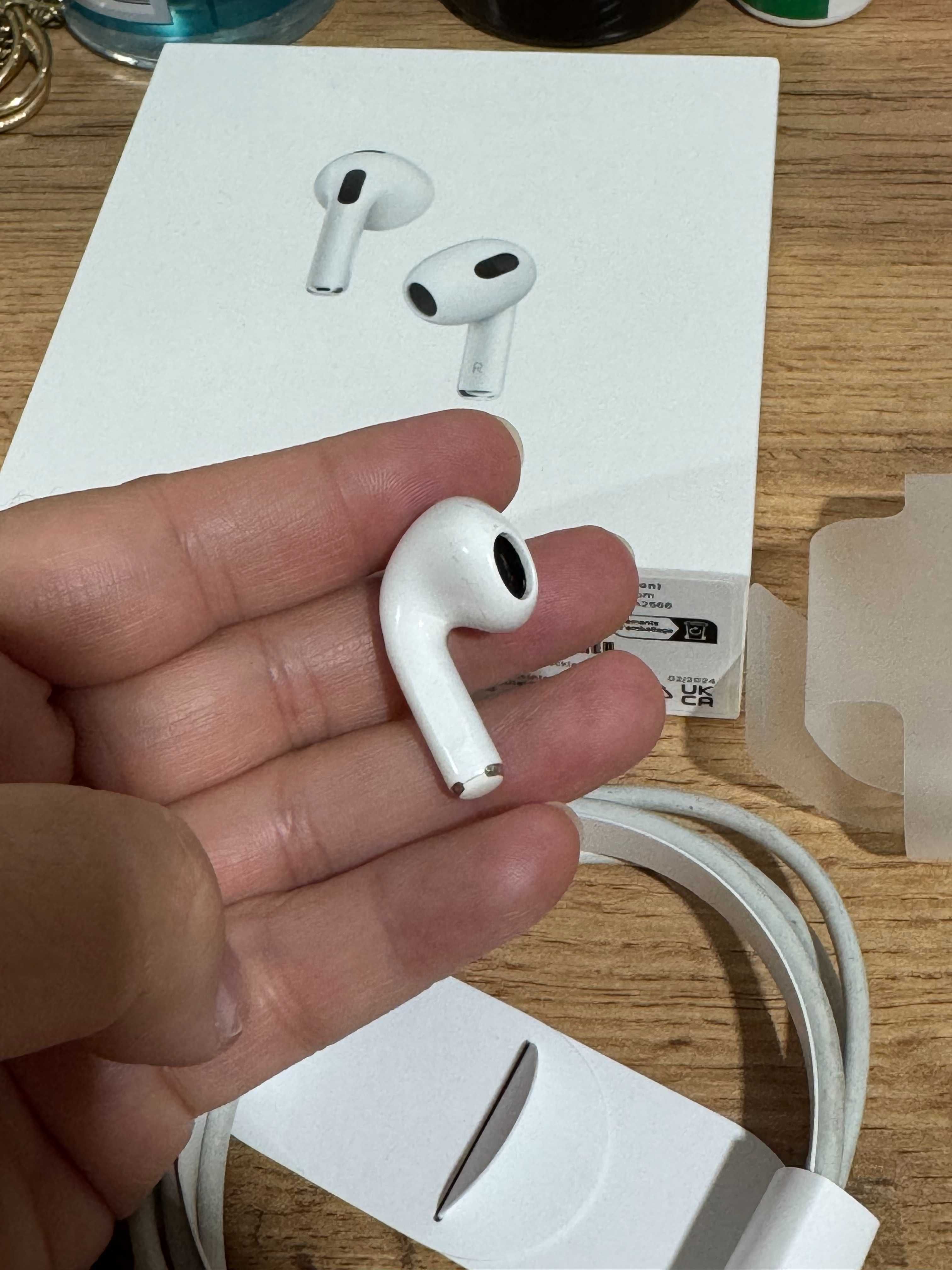 Зарядный кейс Apple AirPods 3 MagSafe Case