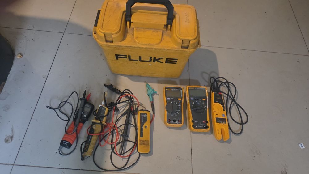 Scule elecriceni Fluke