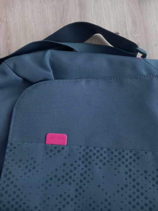 Бизнес Чанта за Лаптоп и Документи Dicota Messenger