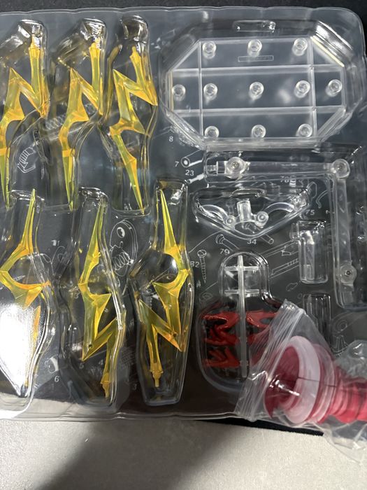 Екшън фигура revoltech the flash