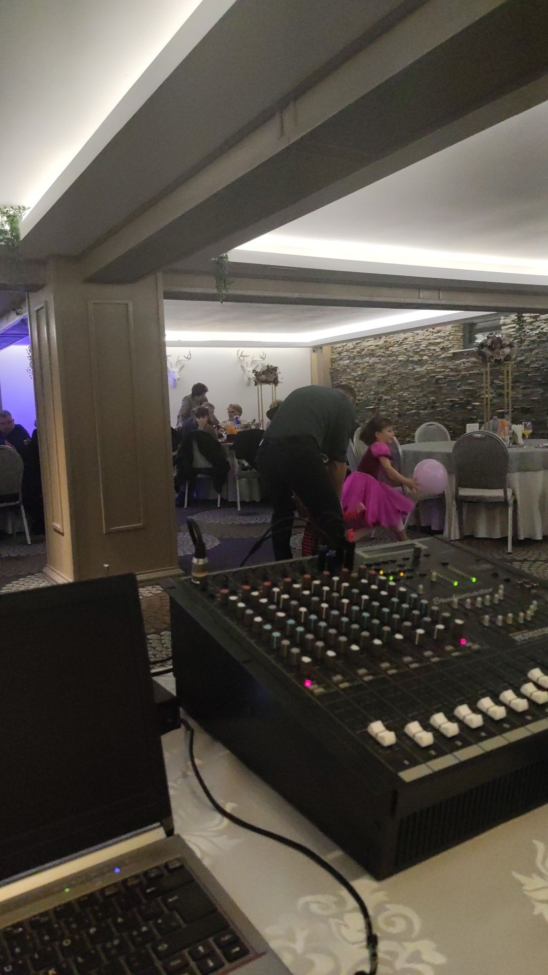 Dj PartyMan distracție garantată pe toate gusturile