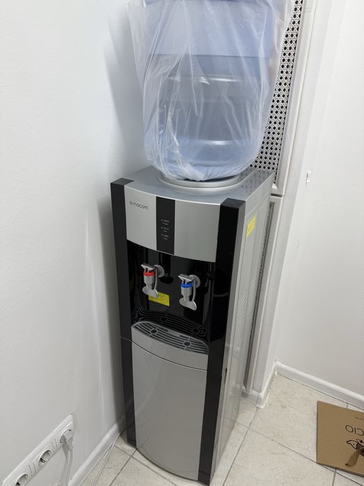 Кулер диспенсер (в орбите 2 )в идеальном состоянии и 2 бутыля