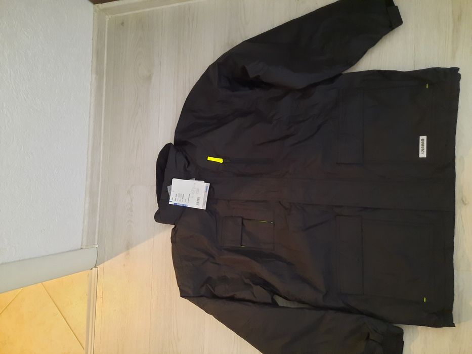 Парка XL мъжка черна закупена от Германия